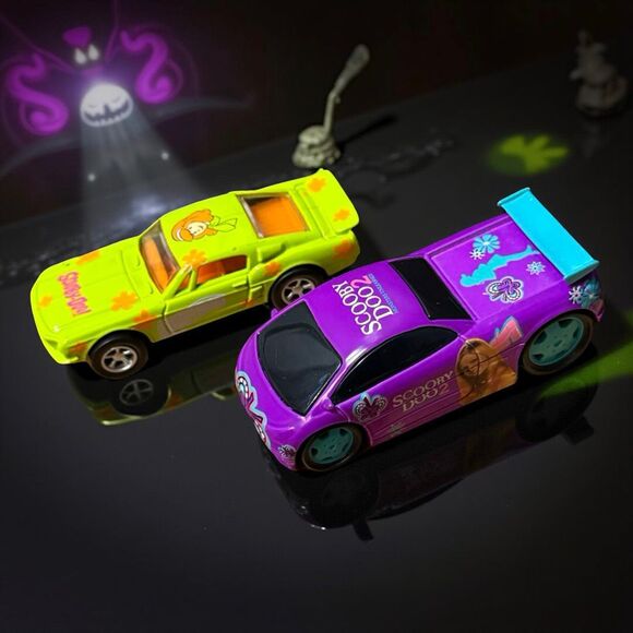 Scooby Doo Racing Champions Die Cast Daphne & Scooby Doo 2 Monsters Unleashed A3 - Picture 10 of 10